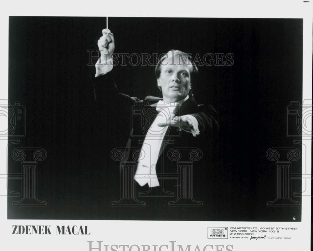 1990 Press Photo Conductor Zdenek Macal - hcq44979- Historic Images