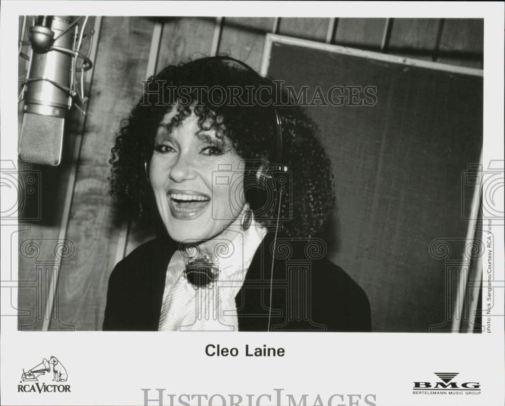 1995 Press Photo Singer Cleo Laine - hcq44988- Historic Images