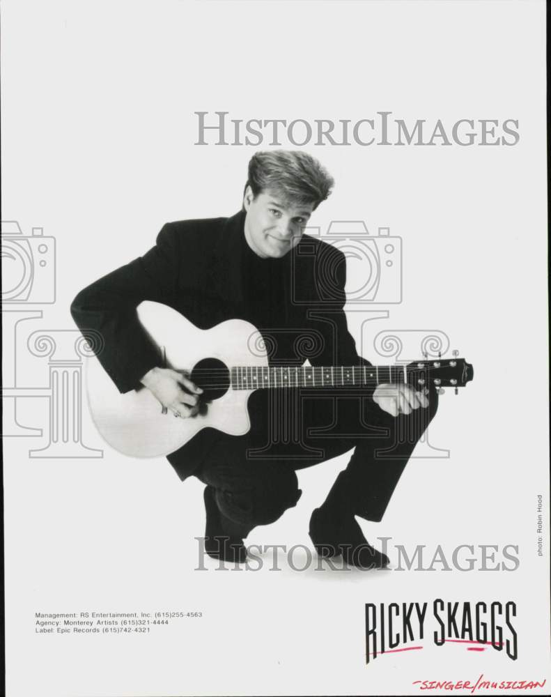 1995 Press Photo Singer/Musician Ricky Skaggs - hcq45257- Historic Images