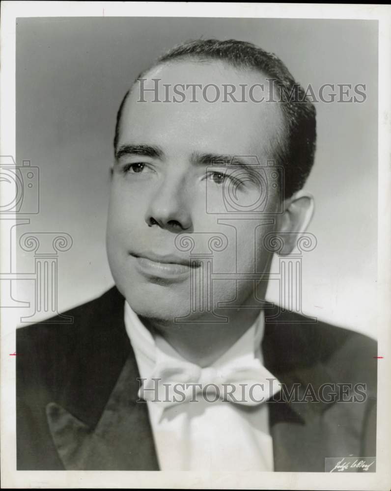 1965 Press Photo Malcolm Smith, Bass Singer - hcq45288- Historic Images