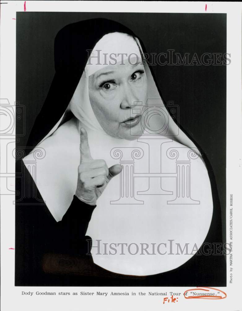 1989 Press Photo Dody Goodman as Sister Mary Amnesia in &quot;Nunsense&quot; Play- Historic Images