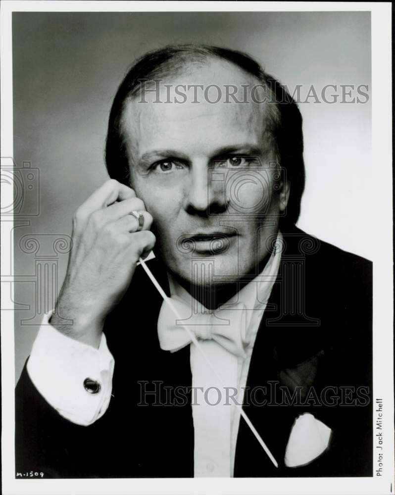 1990 Press Photo Conductor Zdenek Macal - hcq45570- Historic Images