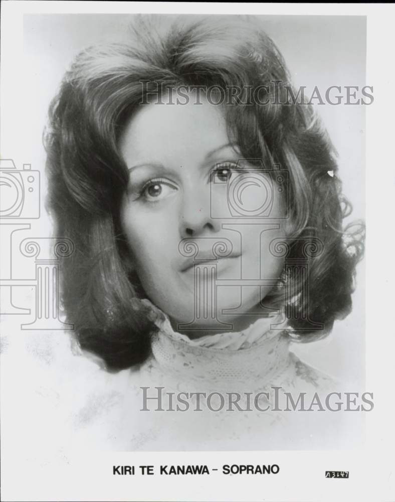 1982 Press Photo Kiri Te Kanawa, Soprano - hcq45767- Historic Images