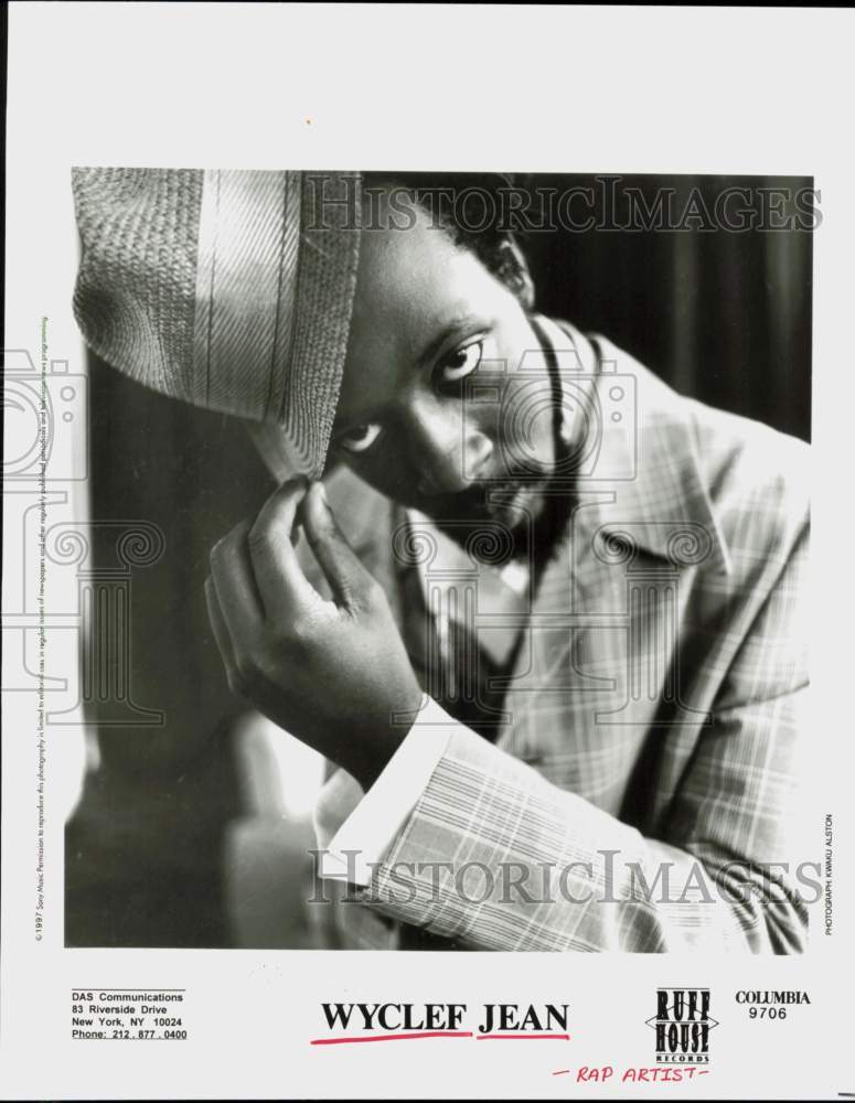 1997 Press Photo Wyclef Jean, Rap Artist - hcq45875- Historic Images