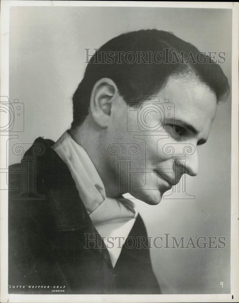 1968 Press Photo Pianist Byron Janis - hcq45885- Historic Images