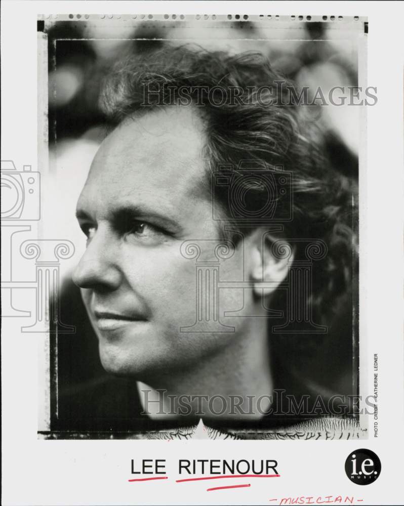 1998 Press Photo Musician Lee Ritenour - hcq45975- Historic Images