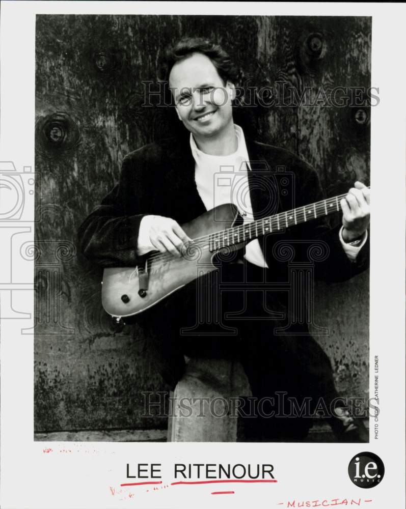 1998 Press Photo Musician Lee Ritenour - hcq45976- Historic Images