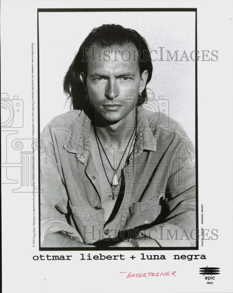 1995 Press Photo Entertainer Ottmar Liebert + Luna Negra - hcq46050- Historic Images