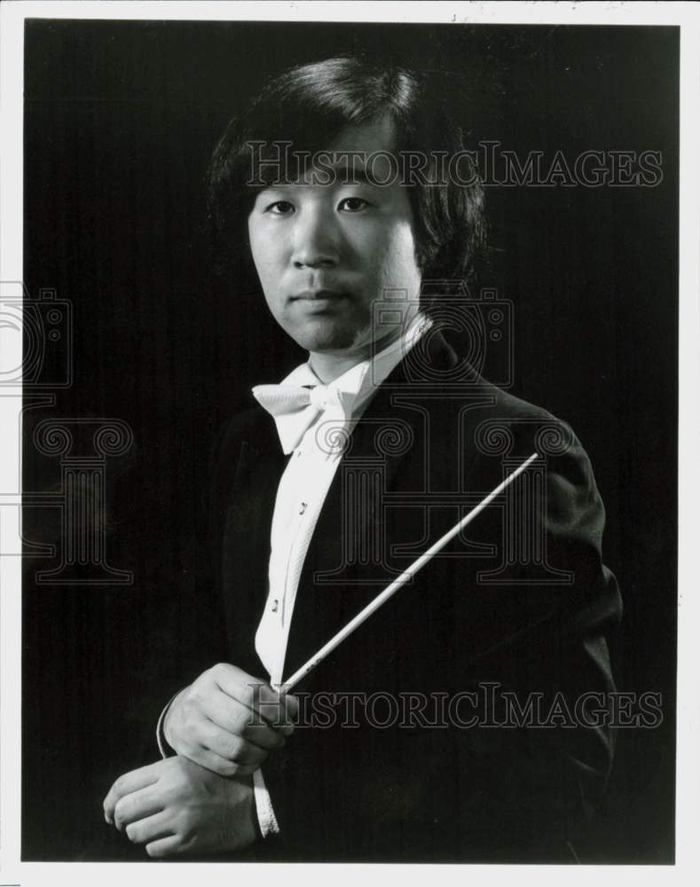 1986 Press Photo Conductor Toshiyuki Shimada - hcq46163- Historic Images