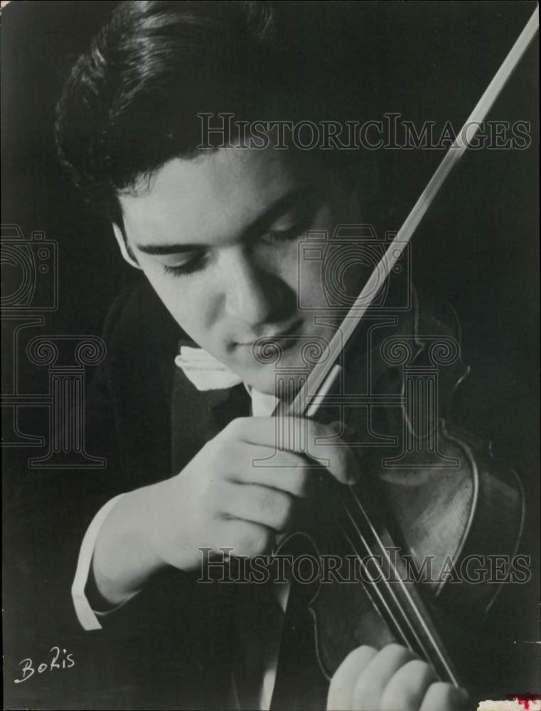 1968 Press Photo Violinist Pinchas Zukerman - hcq46211- Historic Images