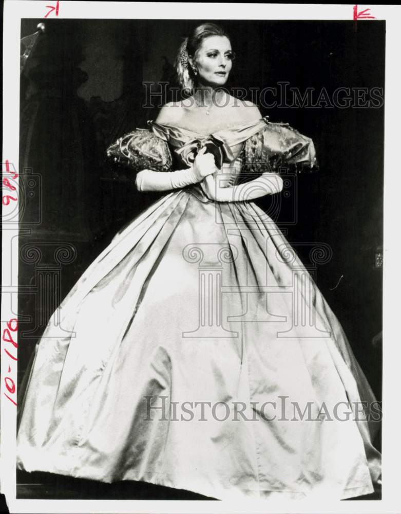 1977 Press Photo Actress Constance Towers in &quot;The King and I&quot; - hcq46232- Historic Images