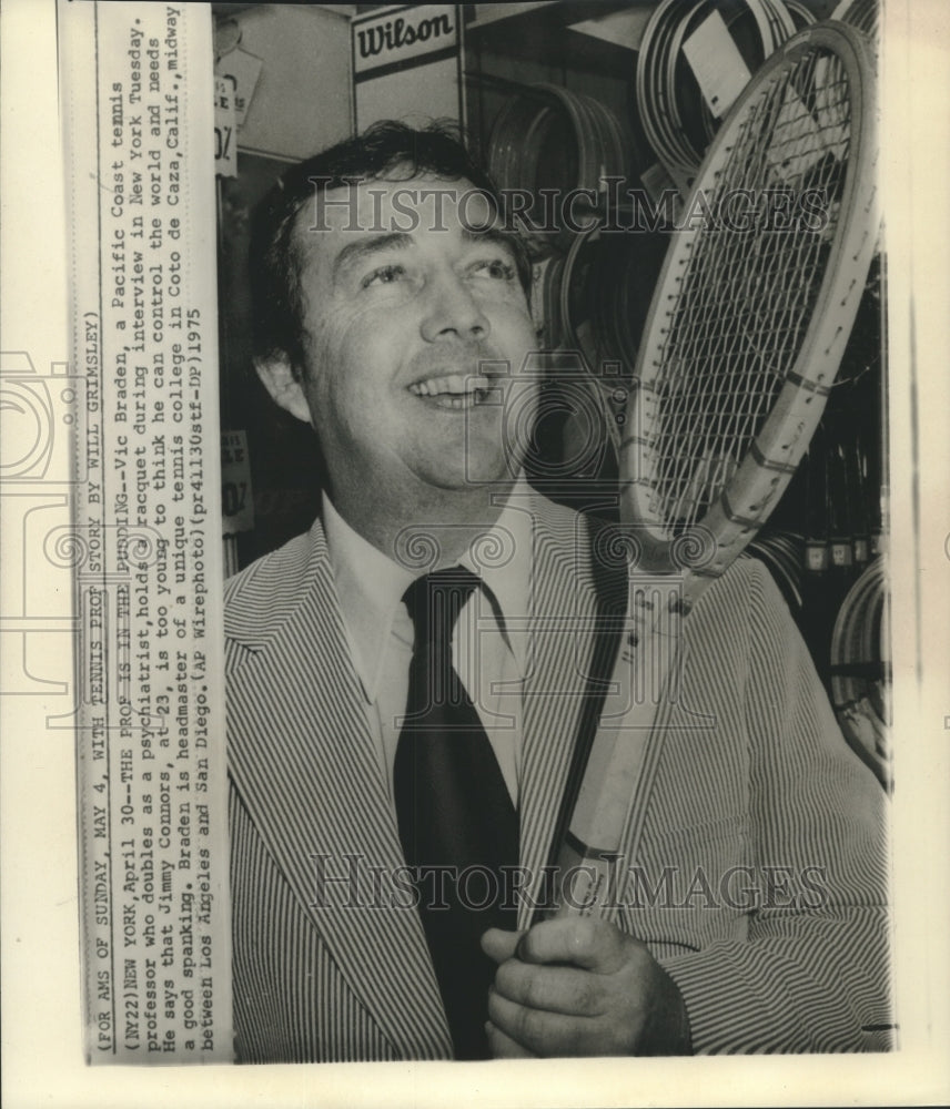 1975 Press Photo Vic Braden, at Cora de Caza California Tennis College- Historic Images