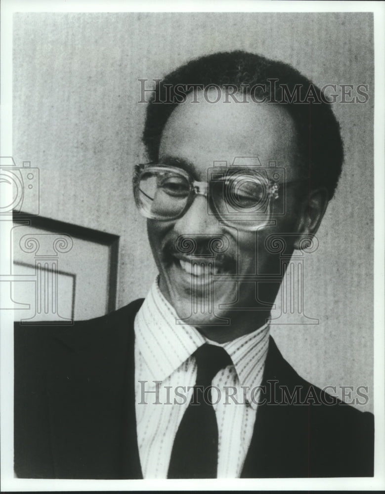 1985 Press Photo Former Detroit Piston star Dave Bing on Ebony/Jet Showcase.- Historic Images