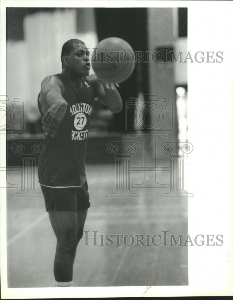 1988 Press Photo Rodney Blake at Houston Rocket rookie camp - hcs00685- Historic Images