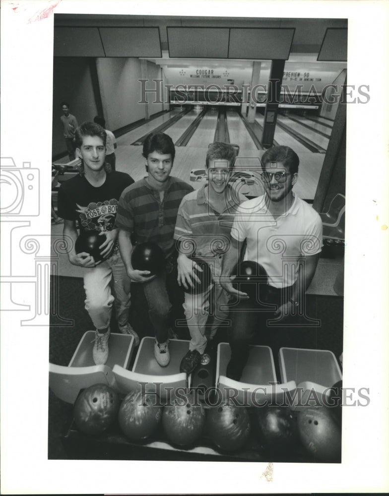 1990 Press Photo Houston bowling team breaks Houston Bowling Association records- Historic Images