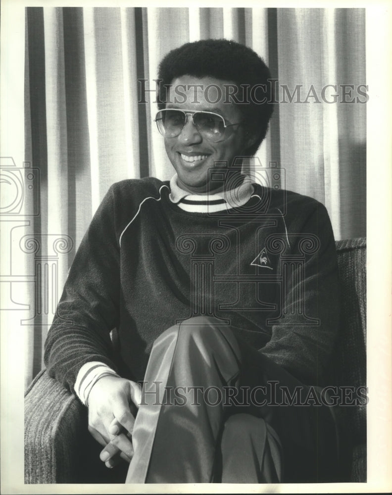 1983 Press Photo Former tennis champion, Arthur Ashe. - hcs00713- Historic Images