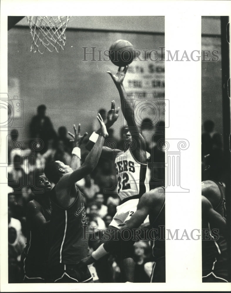 1988 Press Photo High School basketball action. - hcs00793- Historic Images