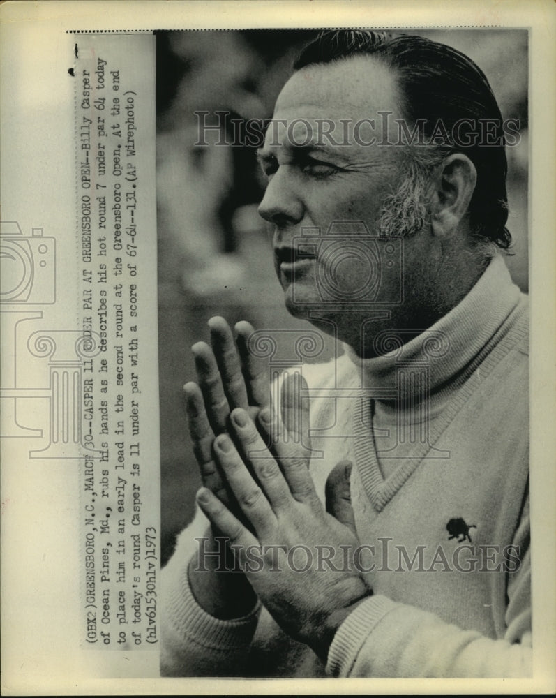 1973 Press Photo Pro golfer Billy Casper shoots 7 under to lead Greensboro Open- Historic Images