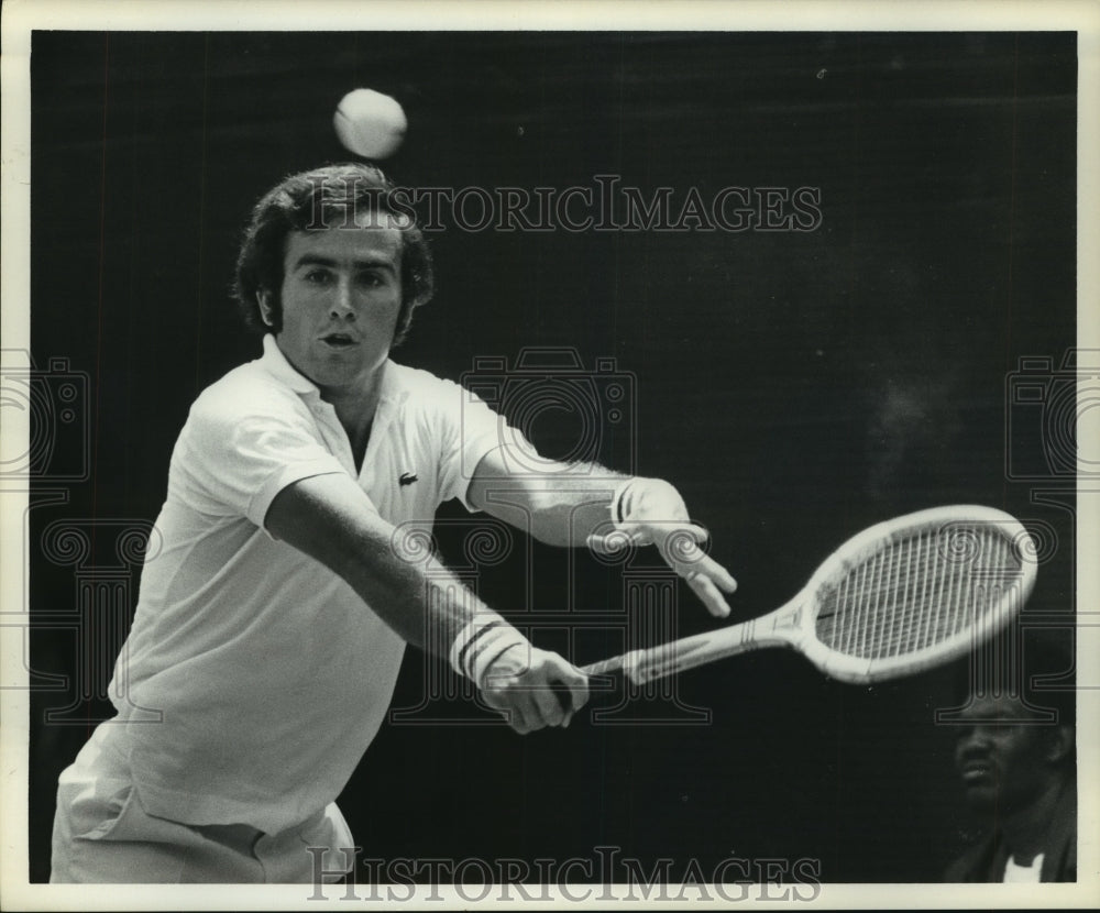 1974 Press Photo Professional tennis player Eddie Dibbs of Miami, FL.- Historic Images