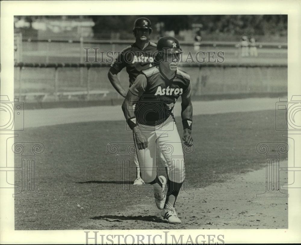 1983 Press Photo Houston Astros' Jose Cruz at training camp in Cocoa, FL.- Historic Images