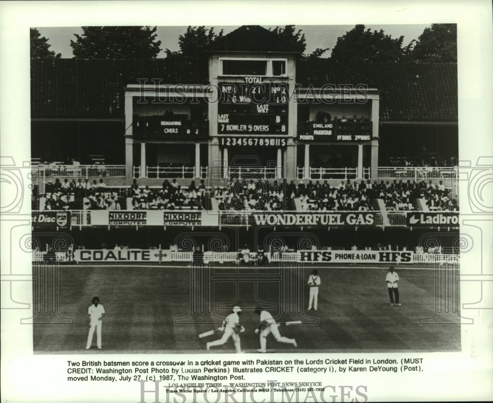 1987 Press Photo Cricket game between England and Pakistan at Lords in London.- Historic Images