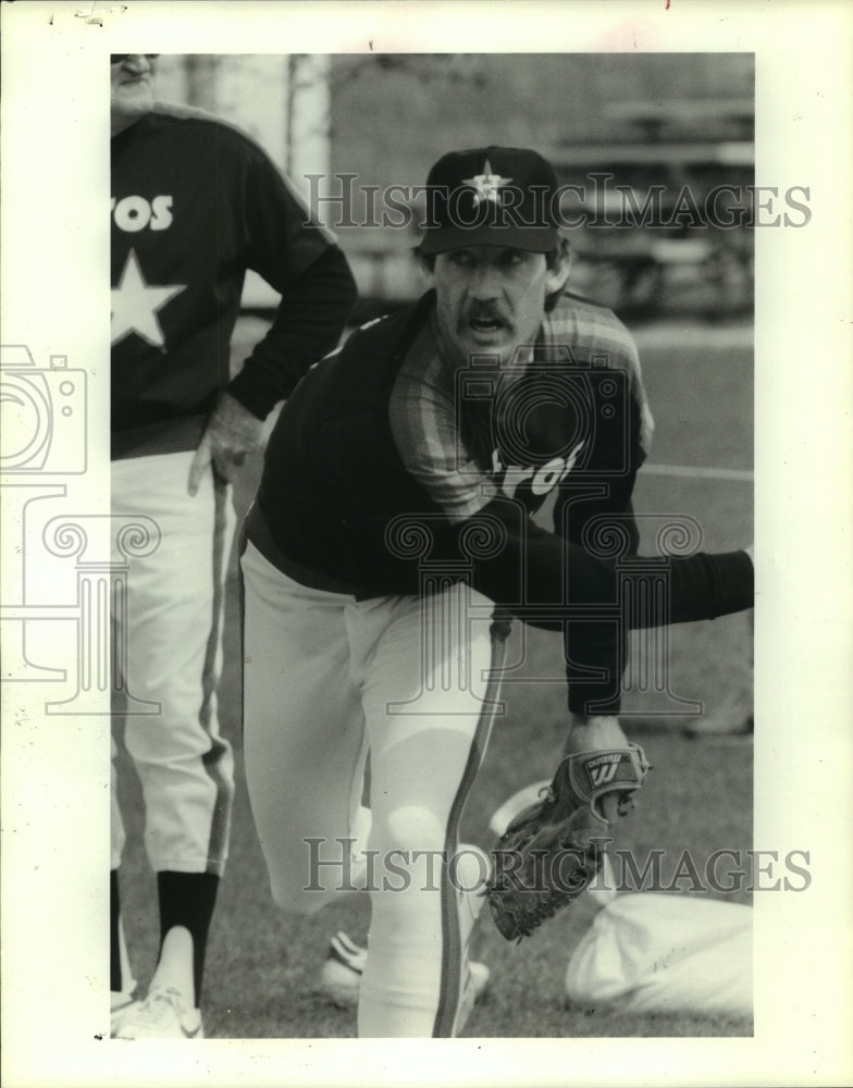 1987 Press Photo Houston Astros&#39; pitcher Danny Darwin joins starting rotation.- Historic Images