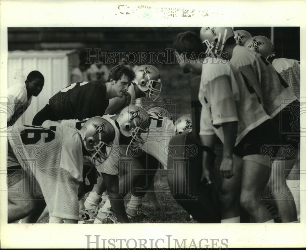 1985 Press Photo Rice University&#39;s Mark Comalander calls play during practice- Historic Images