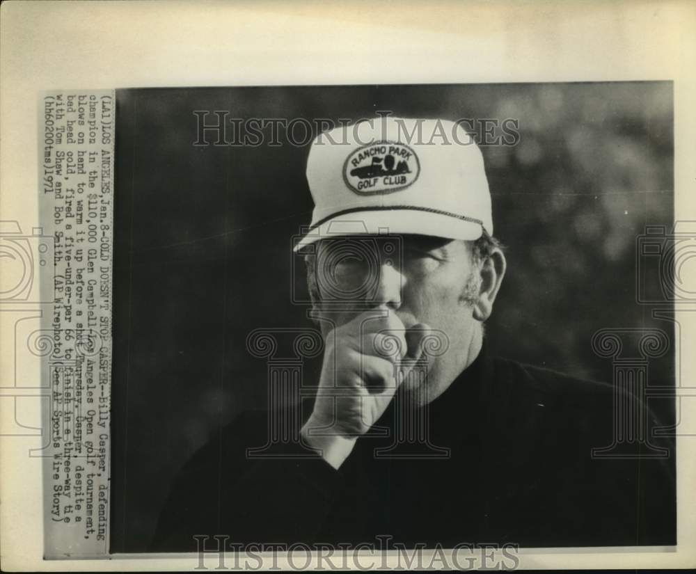 1971 Press Photo Billy Casper prepares for Campbell-Los Angeles Open golf match- Historic Images