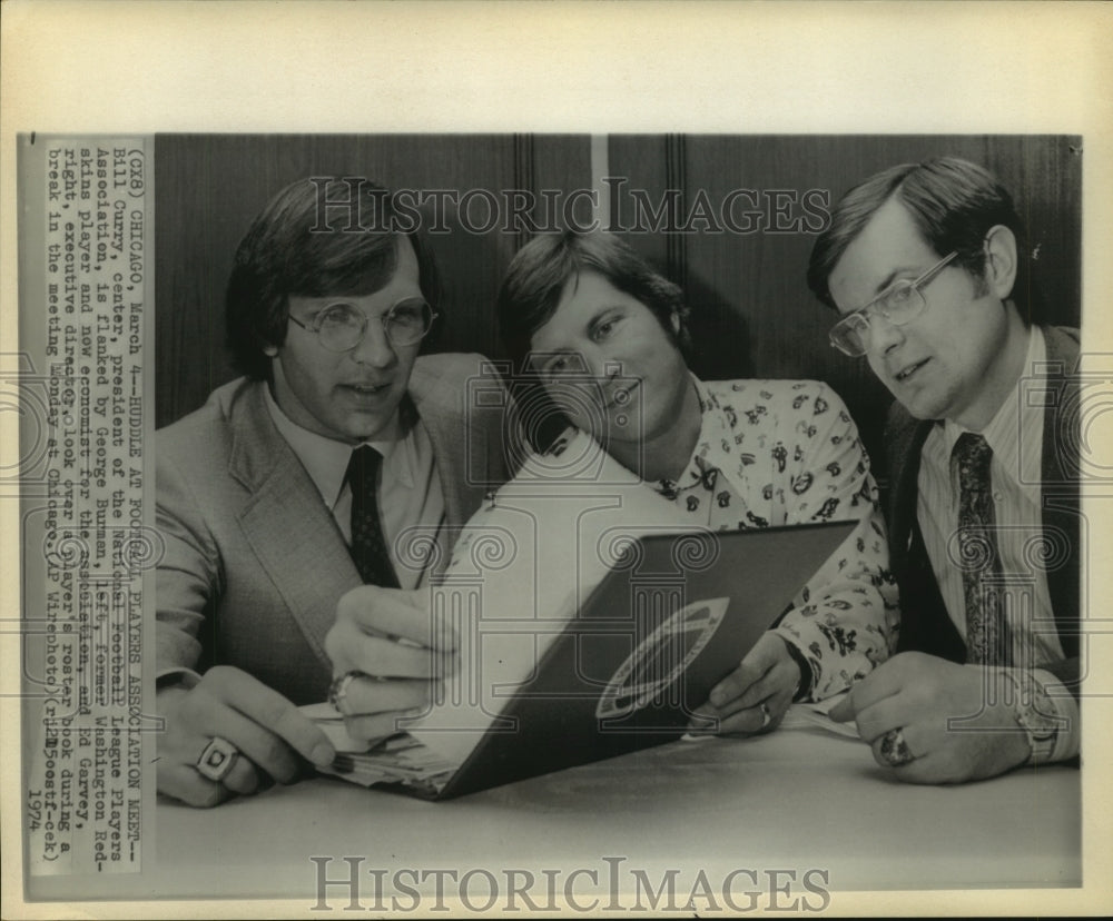 1974 Press Photo NFL Players Association board at players meeting in Chicago- Historic Images