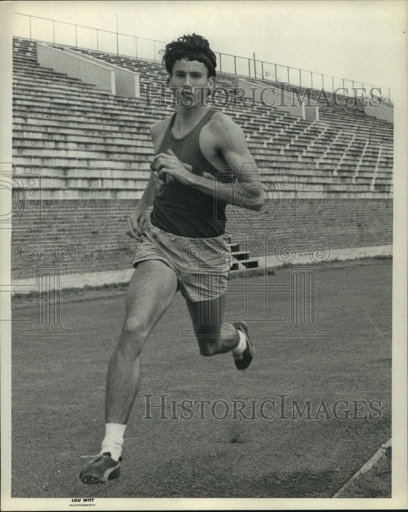 1971 Press Photo Rice University track team member Chip Grandjean. - hcs04448- Historic Images