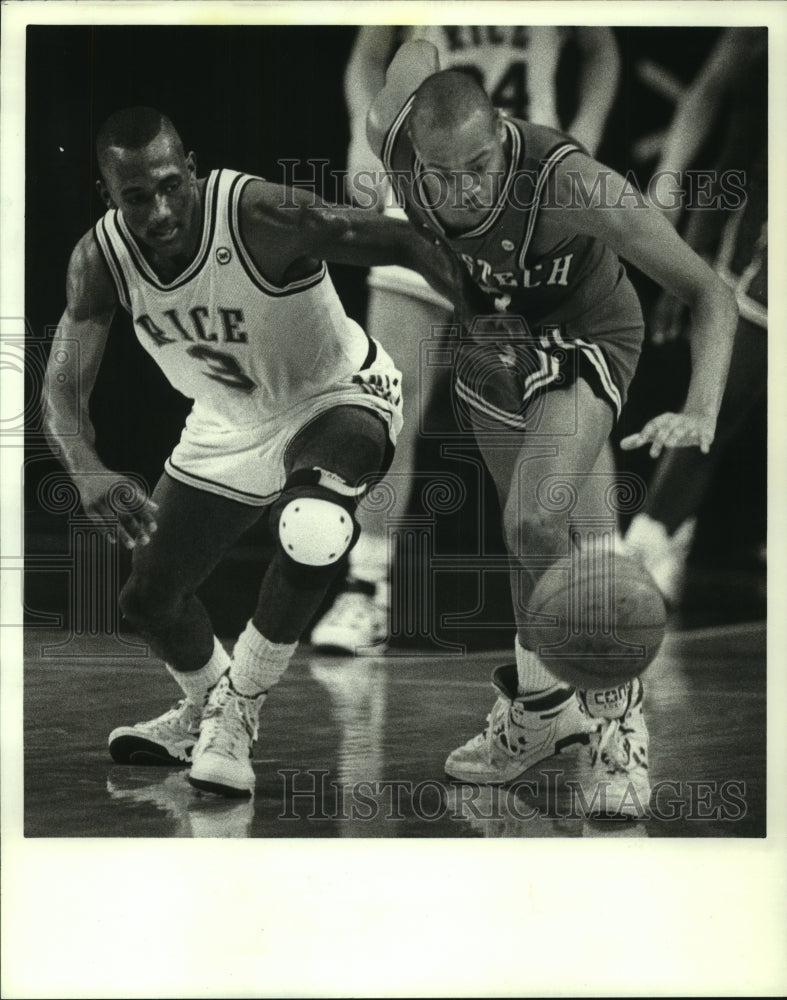 1989 Press Photo Rice University's Dana Hardy steals ball in Texas Tech game- Historic Images