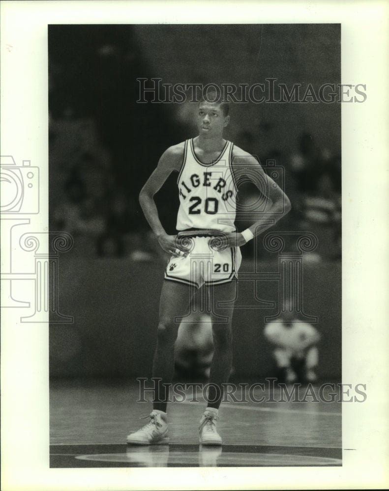 1988 Press Photo Sam Houston Technology Center basketball star Kethus Hanks.- Historic Images