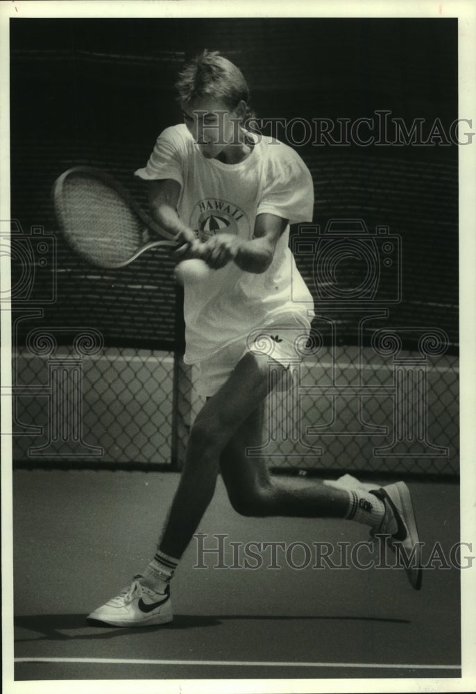 1985 Press Photo Houston&#39;s Jeff Engleke hits backhand, tennis - hcs04659- Historic Images