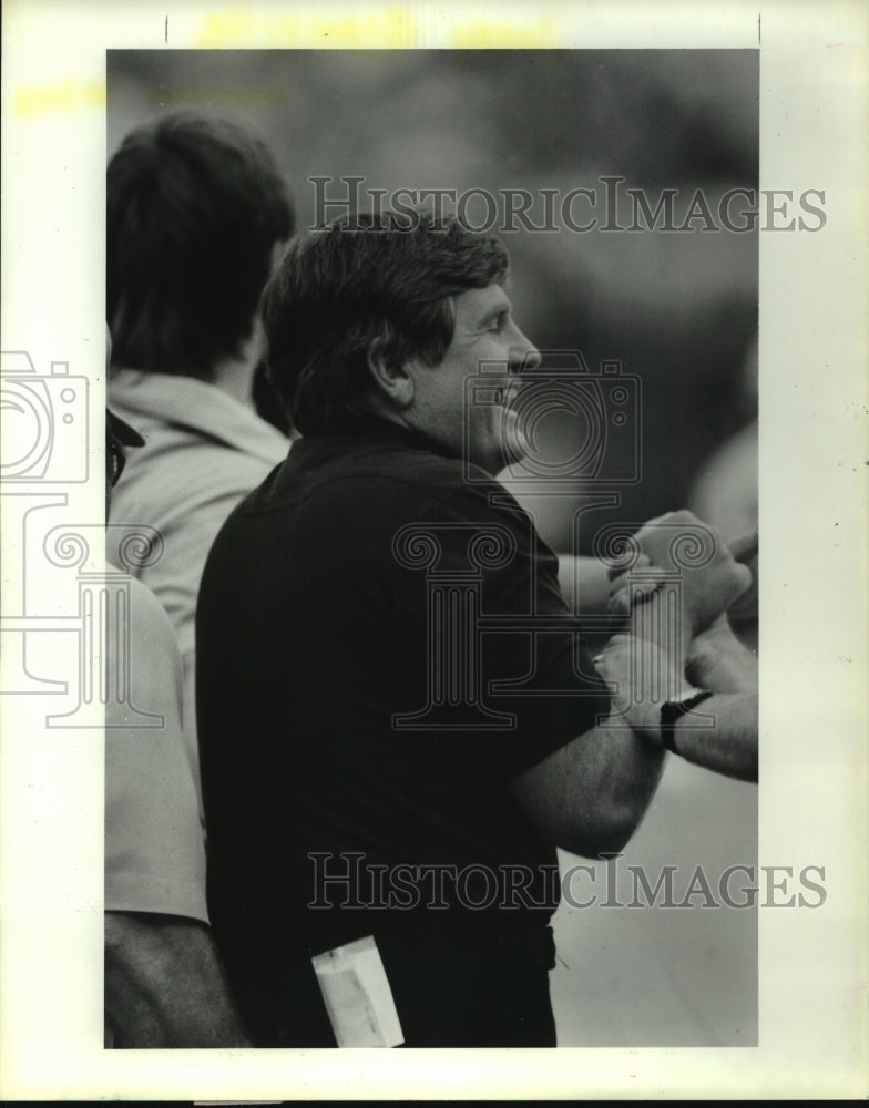 1987 Press Photo Houston Oilers&#39; coach Jerry Glanville smiles about victory- Historic Images