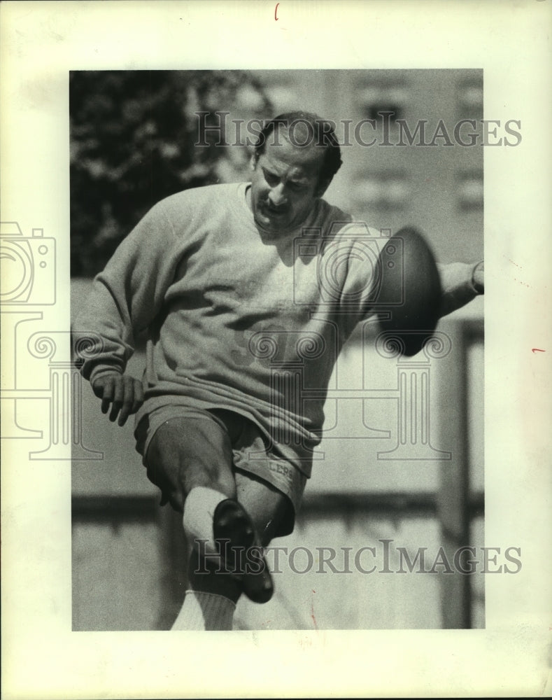 1987 Press Photo Houston Oiler&#39;s Tony Fritsch to host Arm Wrestling Tournament.- Historic Images