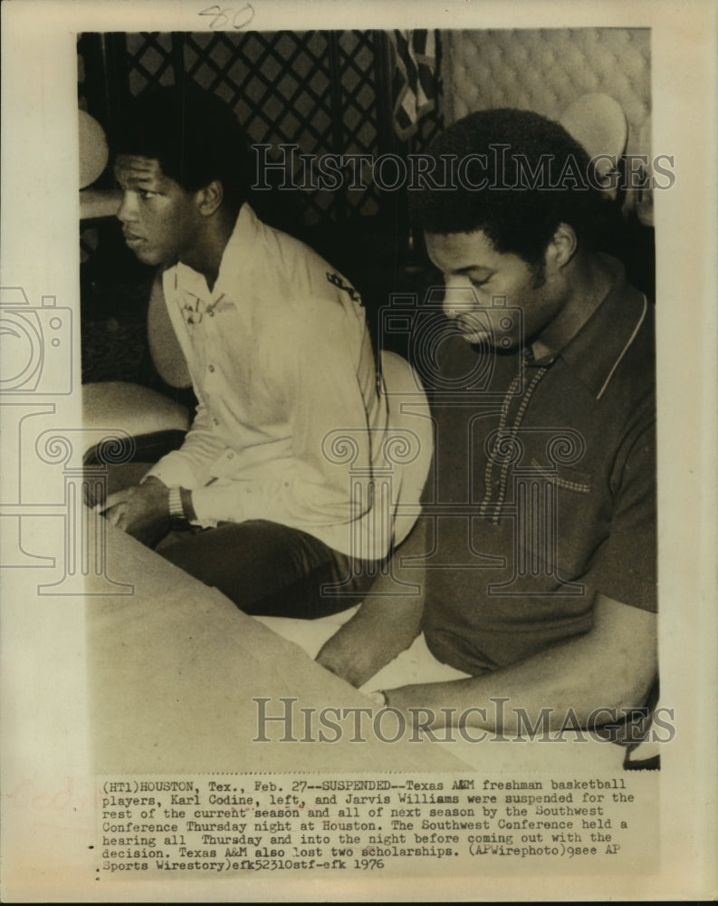 1976 Press Photo Texas A&amp;M basketball players Codine and Williams suspended.- Historic Images