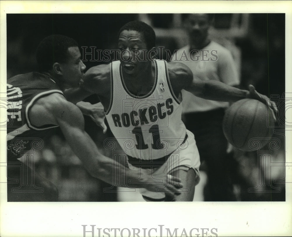 1988 Press Photo Rockets' Eric "Sleepy" Floyd drive to basket against LA Clipper- Historic Images