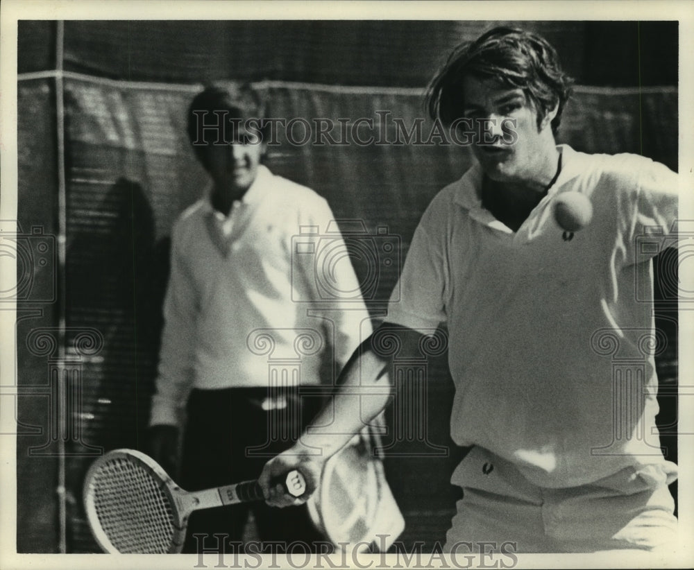 19781 Press Photo Rice University tennis player Zan Guerry hits a forehand.- Historic Images