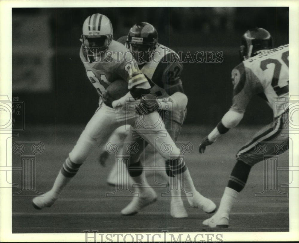 1987 Press Photo Houston Oilers&#39; receiver Ernest Givins pass catch against Rams- Historic Images