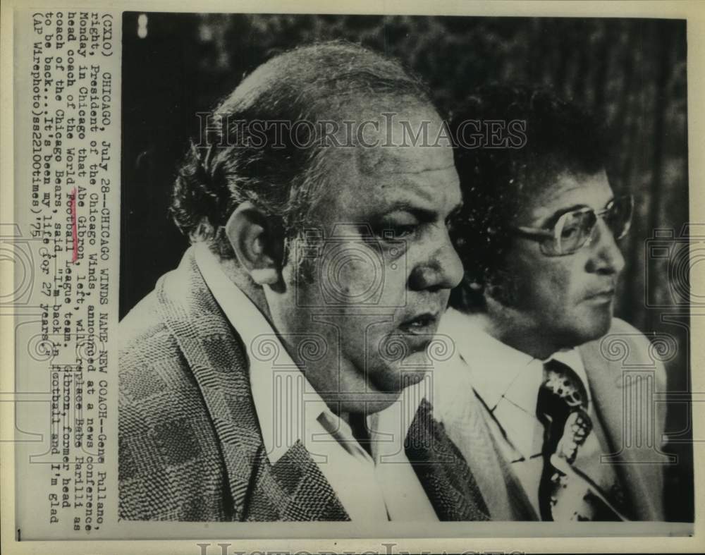 1975 Press Photo Gene Pullano and Abe Gibron at a news conference in Chicago- Historic Images