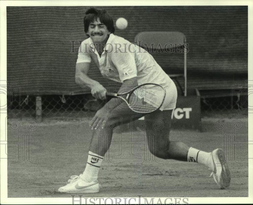 1983 Press Photo Tennis player Sam Giammalva in action - hcs05715- Historic Images