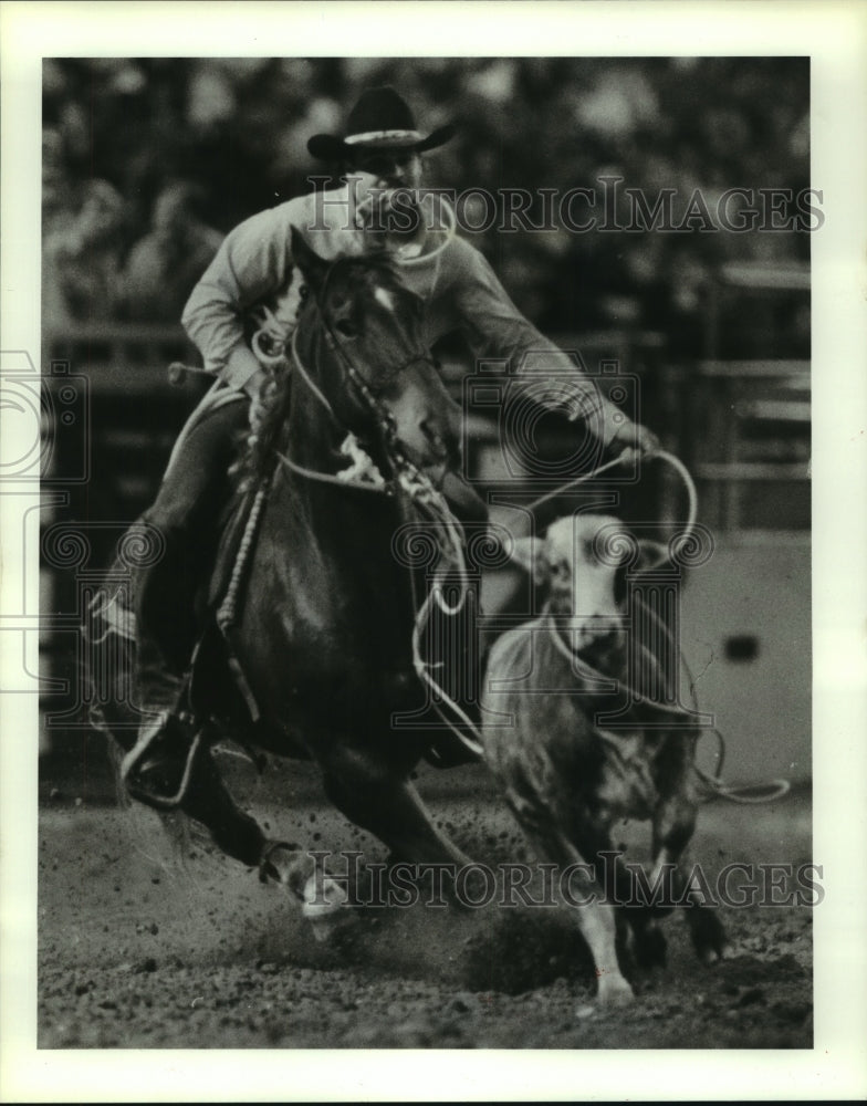 1989 Press Photo Rodeo calf roper John Hoare in action. - hcs05828- Historic Images