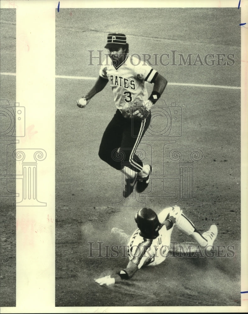 1983 Press Photo Houston Astros' Jose Cruz is forced out in Pittsburgh game.- Historic Images