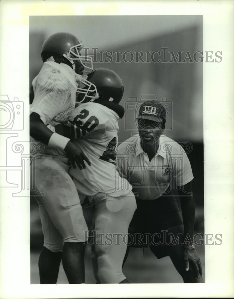1990 Press Photo New Houston secondary Kenny Houston at practice.- Historic Images