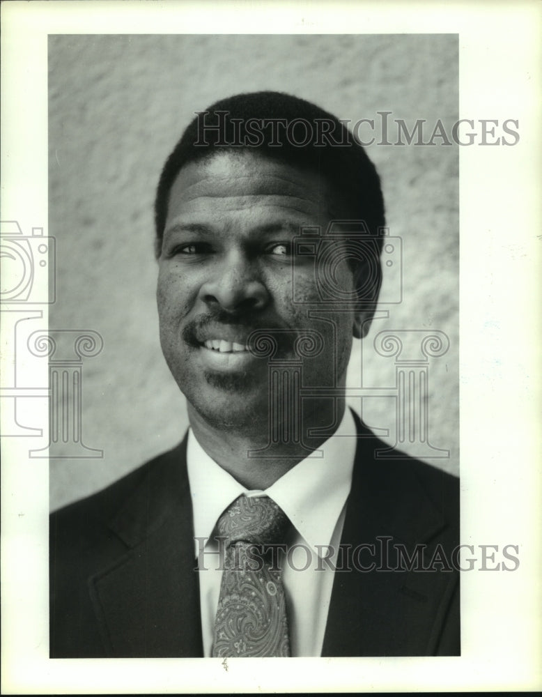 1989 Press Photo University of Houston football coach Ken Houston. - hcs06225- Historic Images