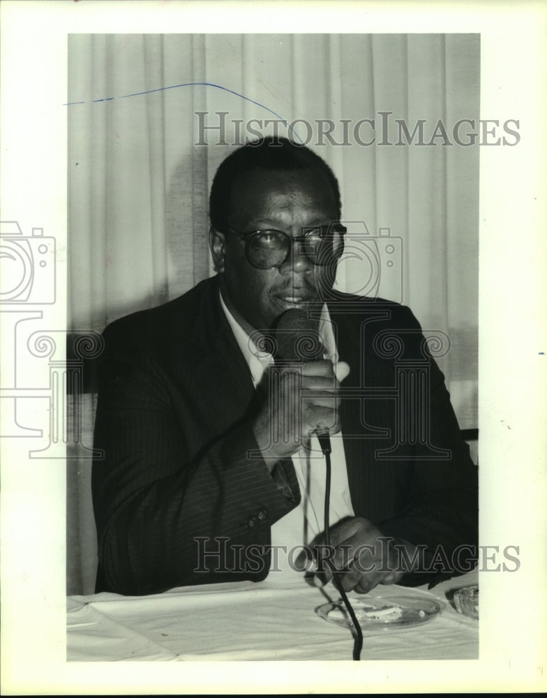 1987 Press Photo Prairie View A&amp;M University football coach Conway Hayman- Historic Images