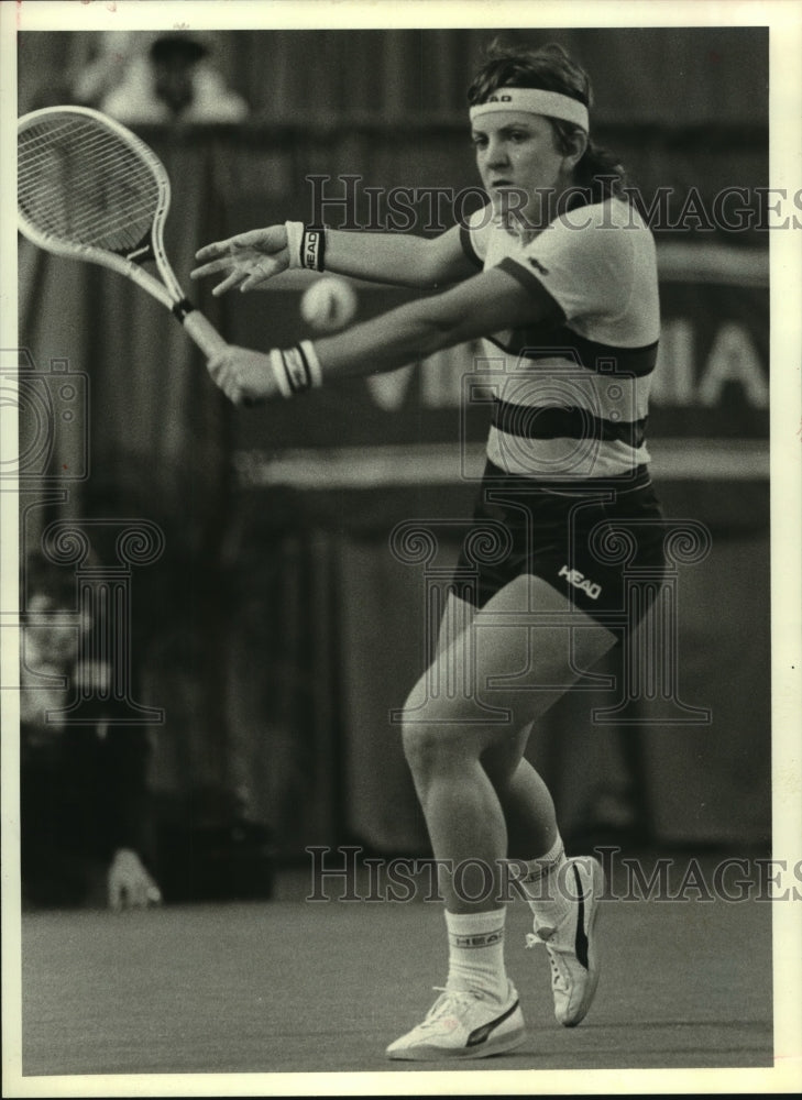 1983 Press Photo Pro tennis player Sylvia Hanika advances to Houston final.- Historic Images