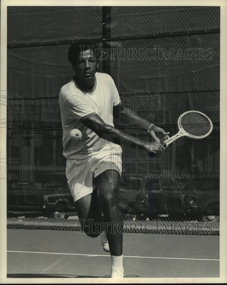 1972 Press Photo Professional tennis player from CuraÃƒÆ’Ã†â€™Ãƒâ€šÃ‚Â§ao, Humphrey Hose.- Historic Images