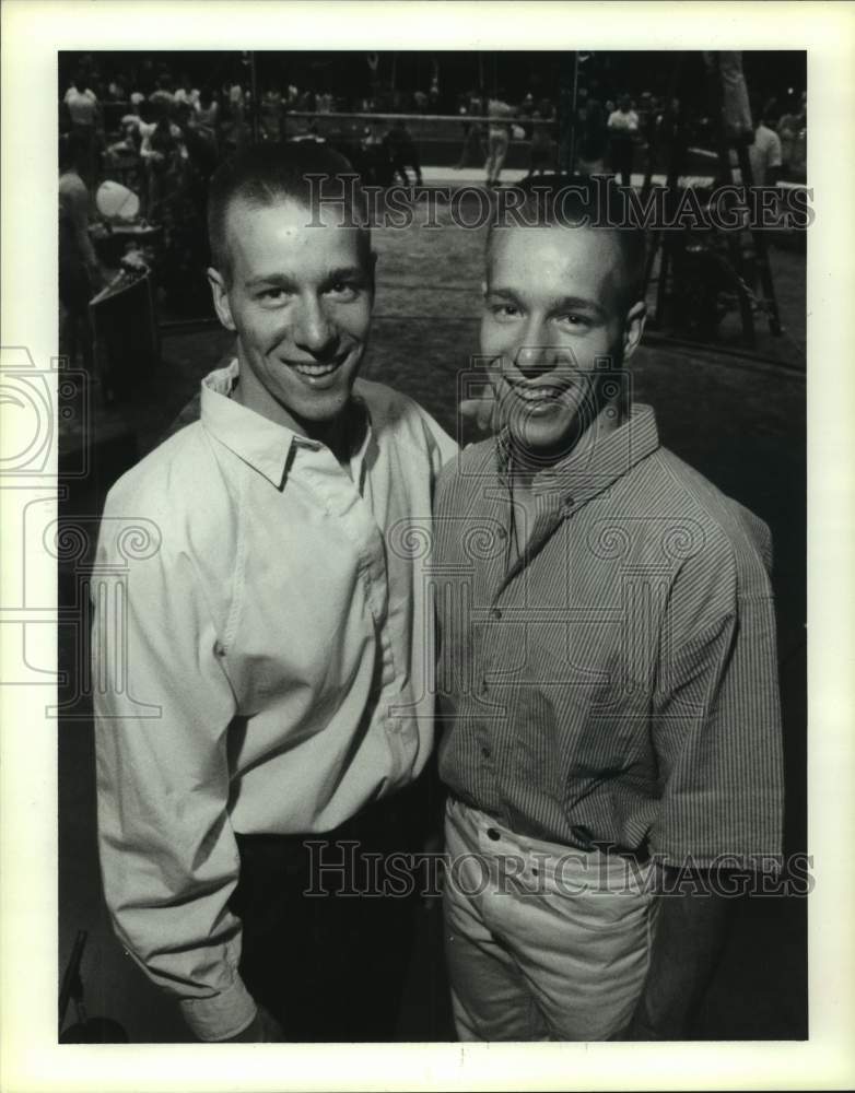 1988 Press Photo Dennis poses with national all-around champion Dan Hayden- Historic Images