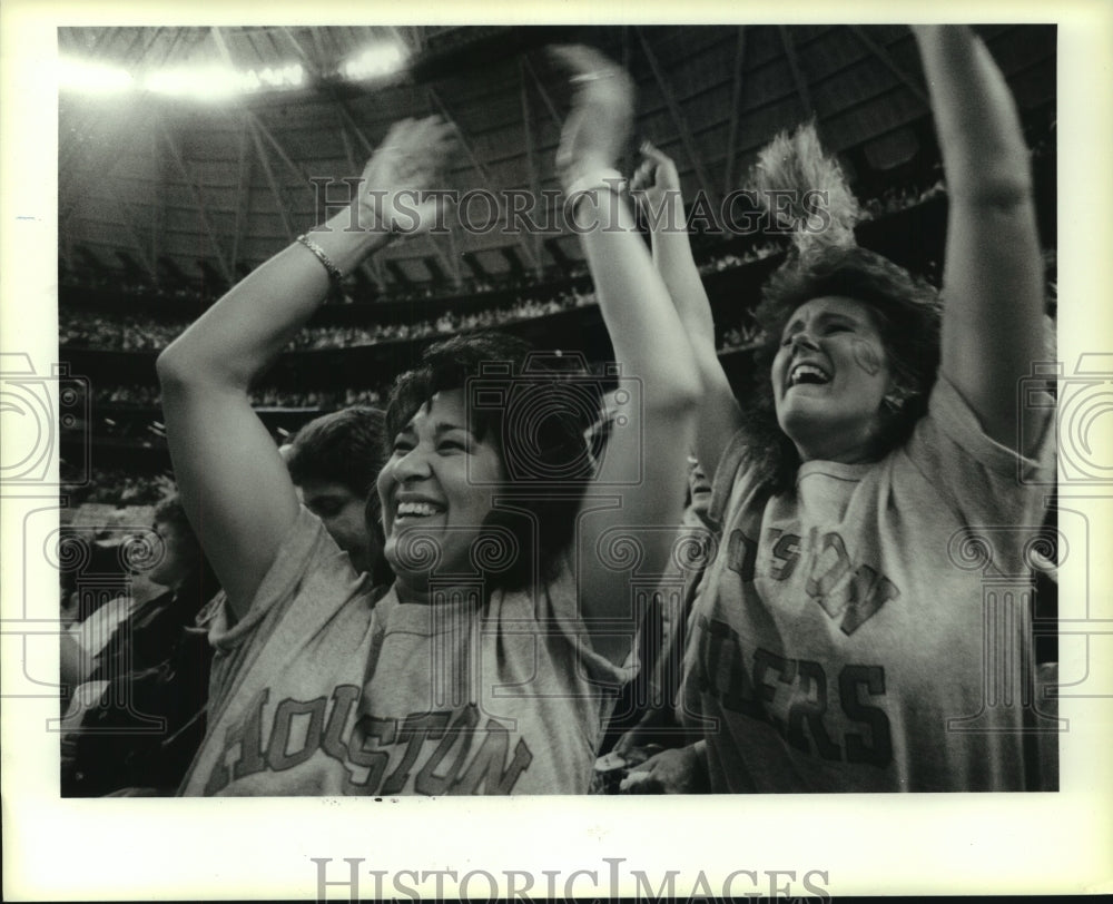 1988 Press Photo Houston Oilers' fans cheer from stands at Astrodome.- Historic Images